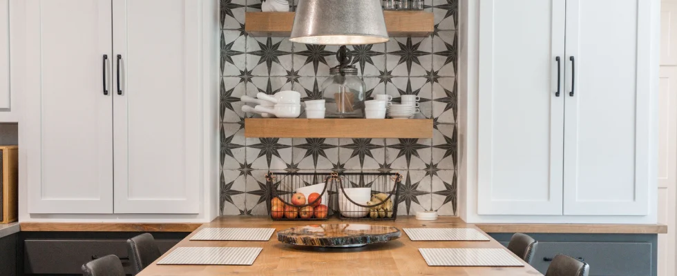 6 Tips to Style Open Kitchen Shelving