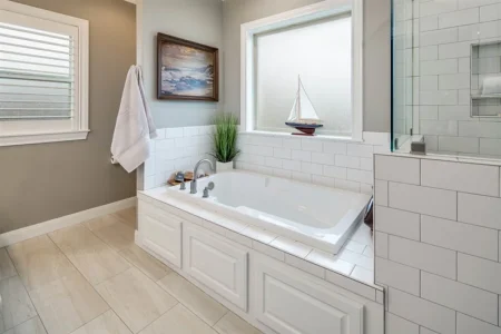 018_3517-Leesburg_Master-Bath-03resz