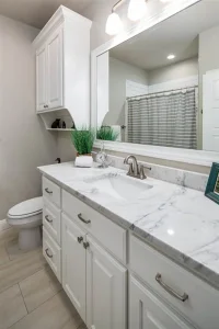 022_3517-Leesburg_Guest-Bath-01resz