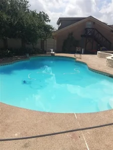 Adams-Poolresz